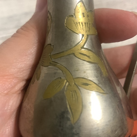 Vintage Hand Etched Mini Pitcher signed Arabia and numbered on bottom - Picture 6 of 6